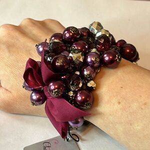 NWT Cha Cha Charm Women’s Multi Toned Purple Beaded Bauble Statement Bracelet